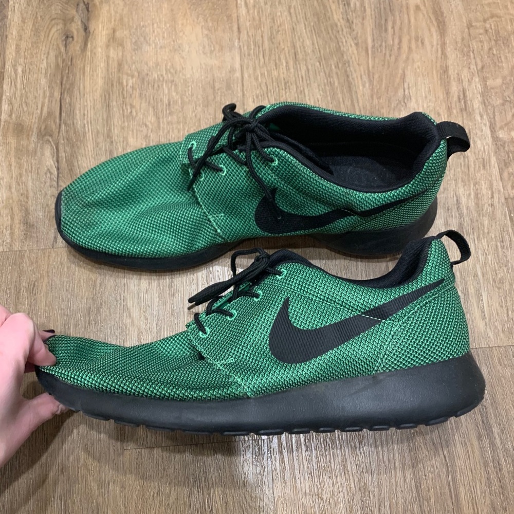 Nike Men’s Rosche